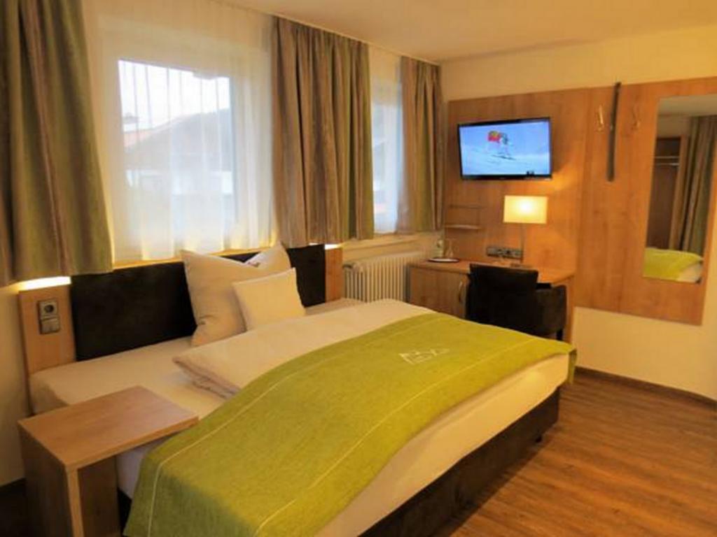 רוהפולדינג Hotel Alp Inn - Chiemgaukarte Inclusive מראה חיצוני תמונה